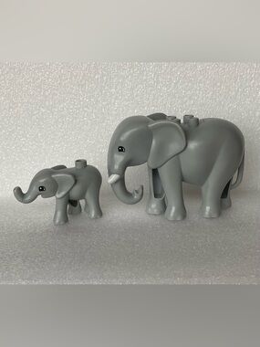 LEGO DUPLO Adult and Baby Gray Elephant Animal Circus Safari Zoo